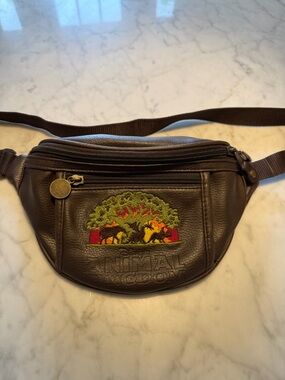 Vintage Disney Animal Kingdom Waist Bag / Fanny with Embroidered Motif
